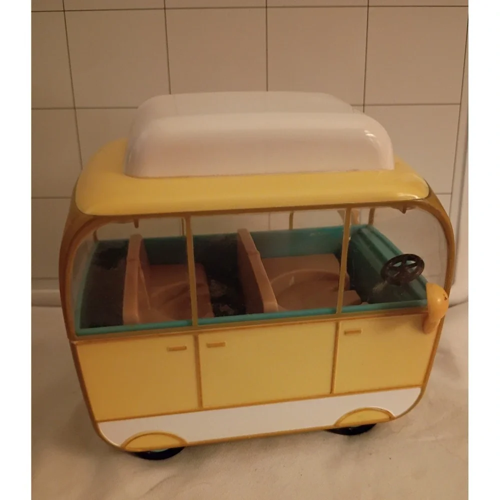 Peppa Pig Yellow Campervan Toy Vehicle Jazwares 95707-03085-CH Rolling Wheels